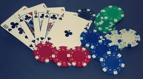 Pengingat Live Chat dan bermain bertanggung jawab